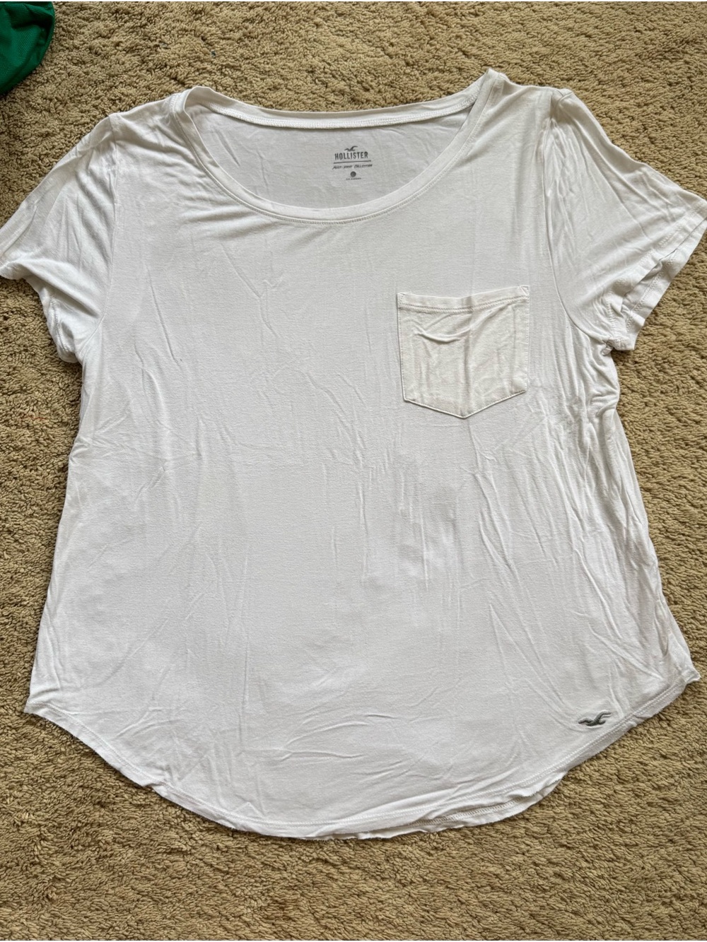 Hollister Women's White Scoop Pocket Short Sleeve Tee